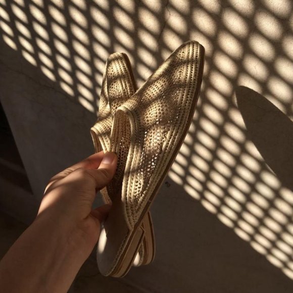 Handmade Raffia Slippers - Picture 4 of 8